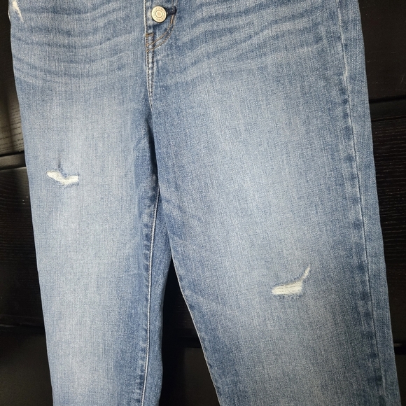 Ally Medium Wash Ultra High Rise Distressed Cropped Jeans size 9 - Picture 5 of 11